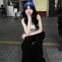 Uyển Nhii - Nam, Vũ