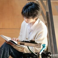 trăm công nghàn việc