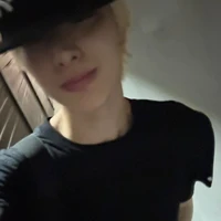 Anh Hoo-min dấu tên