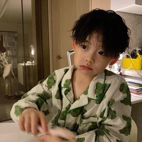 Lạc Diệp Hải lúc nhỏ