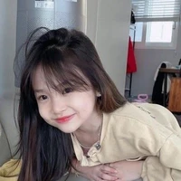 Lạc Tuyết Giang lúc nhỏ