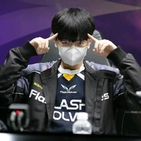 Lâm Vĩ Triết [FW WeiZ]{WeiZ]