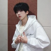 Nhiếp Vĩ Thần (T)