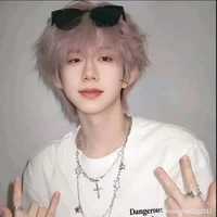 Trần Dịch Hằng. hắn