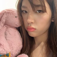 Nguyễn Lê Diễm Hằng - | O |