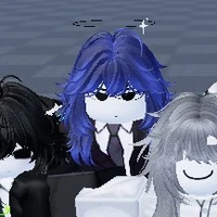 Rina(con nhỏ nghiện gà)