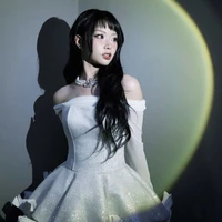 Nguyễn Lê Ngọc Ánh Sáng-Ánh Sáng Aza