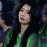 Trần Thảo Linh -lyhan ( cô )