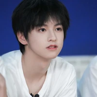 Dương Hàm Bác* B*