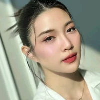 Ginny natnicha (bạn cô)