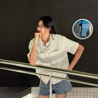 Bow (chị họ cô)