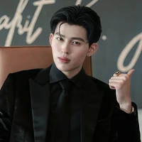 Pond Naravit Lertratkosum