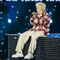 Nguyễn Hoàng Bách (JeyB)