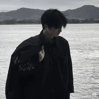 Hạ Vũ Quốc-ba nu9