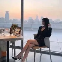 Hứa Uyển Ngân-mẹ nu9