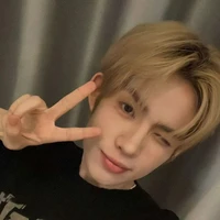 Phan Nhật Đức Hoàng-Dillan Hoàng Phan