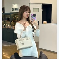 hari won [ vợ của anh xìn]