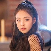 KIM JENNIE ( chén )