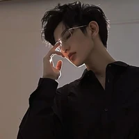 Lục Vũ - Lục tổng - ba anh