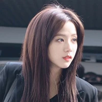 Kim Jisoo_ Cô