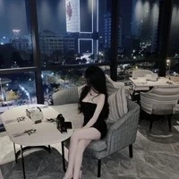 Võ uyển nhi (mẹ anh)