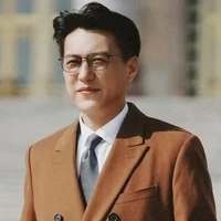 Hứa Chí Thành / bố n9