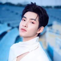 Hùng Huỳnh
