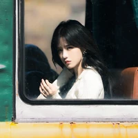 Bách Hân Dư - cô