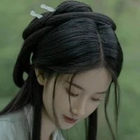 Xuân Cầm(nô tì thân cận của Quế Nguyên)