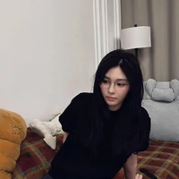 Vương Dịch [ cô ]