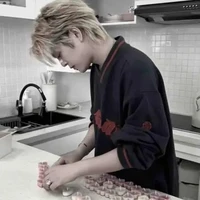 Nguyễn Quang Anh  - Bột lớn