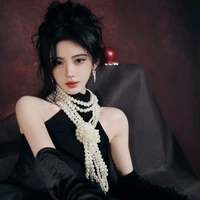 Nhược Thảo ( mẹ cô )