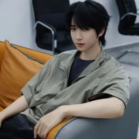 Hạ Tuấn Lâm( hắn²)