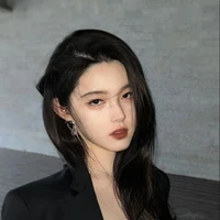 Phó Nhược Vy ( con mẹ kế )