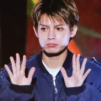 Tác giả thích gái giả gay