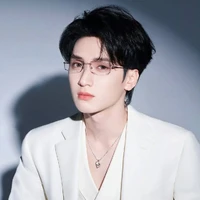 Nghiêm Hạo Tường.