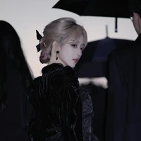 mẹ công( trì hồng)