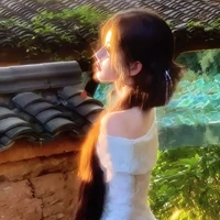 Khương Hạ Nguyệt Linh [ nữ chính ]