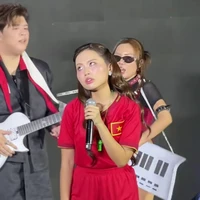 t/g đag bận giải toán