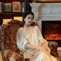 Bà Hoàng ( phu nhân Hoàng gia )