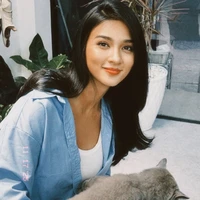 Kim Tuyến {cj cô}