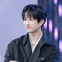 Ngao Tử Dật(n)