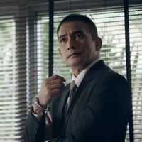 Thầy Hiệu trưởng Supot Chueamanee