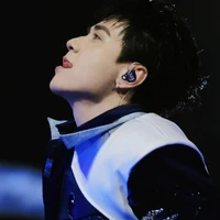 𝐀𝐧𝐡 𝐓𝐫𝐮𝐜|𝐇𝐢𝐩