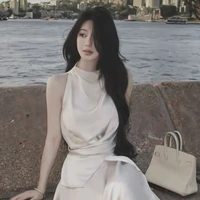 BÀ TRƯƠNG - Lục Ân Vy