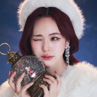 June Wanwimol  ( June )