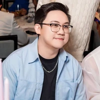 Hồng Tú