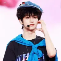 Dương Hàm Bác_thích chọc bé rồng