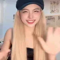 nguyễn huyền mai(maiquinn)(em họ AZA)