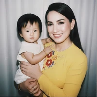 Con gái ( Phương Vy )